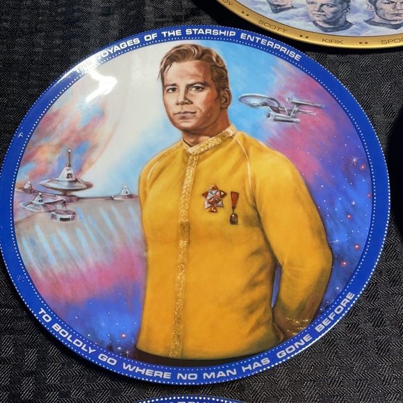 8 Vintage 1983 Star Trek Collectable Plates In Mint Condition! - Picture 8 of 17